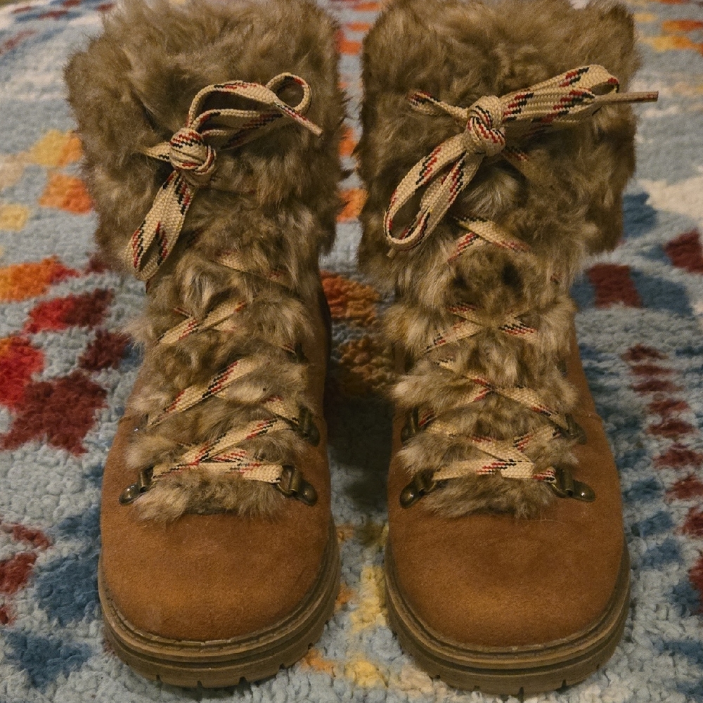 Cozy Brown Faux Fur-Lined Women's Boots